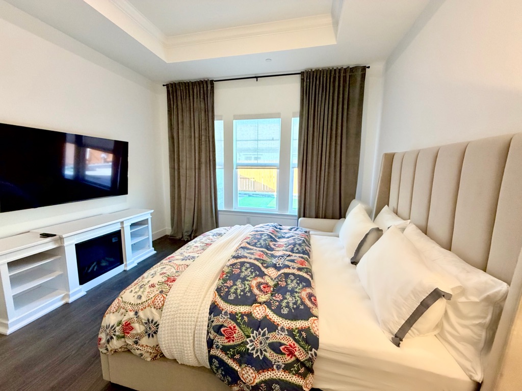 Vista Bella Bedroom 1
